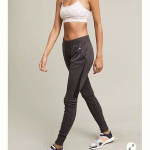 ALO Heathered Performance Joggers size S